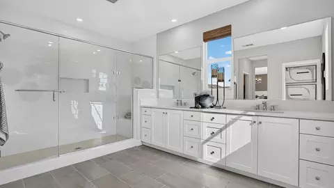 Bath - Magic Mtn Pkwy & Commerce Ctr D, Valencia, CA 91381 photo 2 of 5