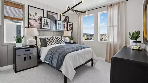 Bedroom - Magic Mtn Pkwy & Commerce Ctr D, Valencia, CA 91381 photo 4 of 4