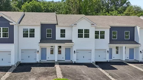 267 Derby Dr, Coatesville, PA 19320