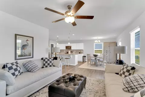 Living - 292 Wicklow Ln, Raeford, NC 28376 photo 1 of 2