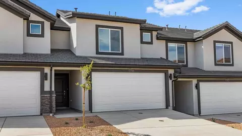 1425 S Lost Springs Dr, Washington, UT 84780