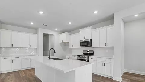 Kitchen - 118 Woodgate Blvd, Canton, MS 39046 photo 3 of 3