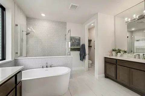 Bath - 2000 Chapel Bridge Ct, Katy, TX 77493 photo 2 of 3