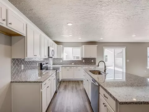 Kitchen - 7637 Edison St, Nampa, ID 83687 photo 2 of 6