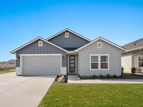 Exterior - 7637 Edison St, Nampa, ID 83687 photo 7 of 10