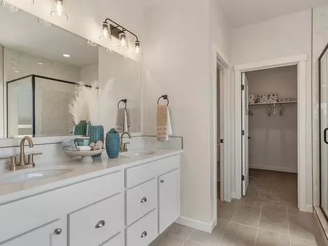 Bath - 7637 Edison St, Nampa, ID 83687 photo 4 of 5