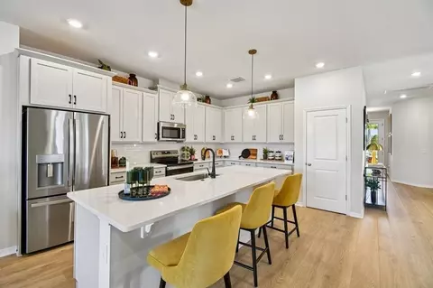 Kitchen - 6110 Sacred Oak Ave, Mount Dora, FL 32757 photo 1 of 1