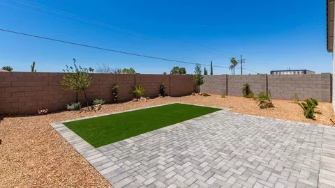Exterior - 9852 E Gray Hawk Dr, Tucson, AZ 85730 photo 9 of 12