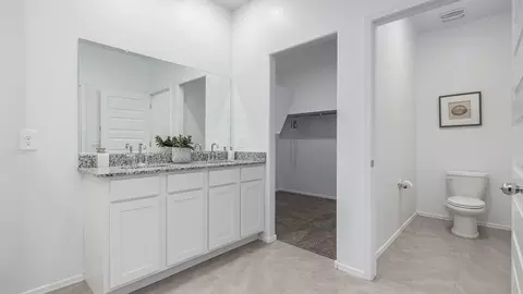 Bath - 9852 E Gray Hawk Dr, Tucson, AZ 85730 photo 5 of 8
