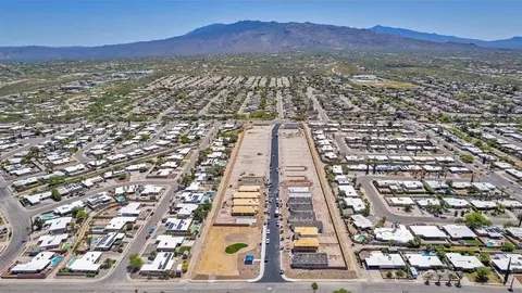 View/Area - 9852 E Gray Hawk Dr, Tucson, AZ 85730 photo 13 of 16