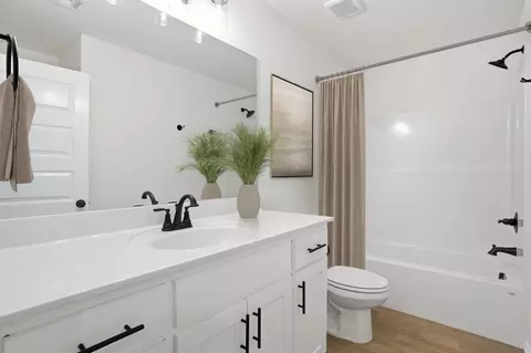 Bath - 1535 E 36th St N, Tulsa, OK 74106 photo 3 of 3