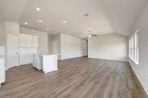 17442 Buffalo Grass Ln, Elmendorf, TX 78112