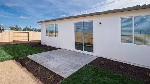 Exterior - 1193 Monique St, Galt, CA 95632 photo 4 of 6