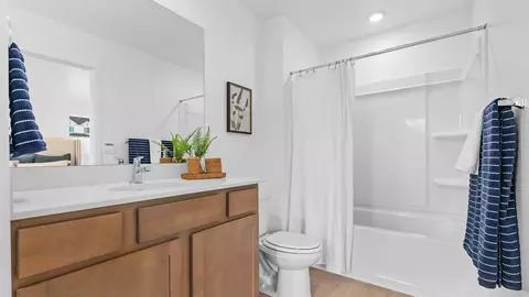 Bath - 4550 N Horton Way, Draper, UT 84020 photo 1 of 17