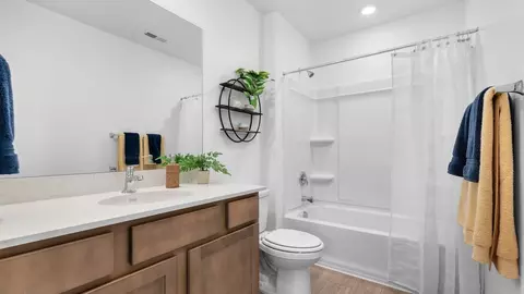 Bath - 4550 N Horton Way, Draper, UT 84020 photo 2 of 17