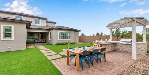 5814 W Mauna Loa Ln, Glendale, AZ 85306