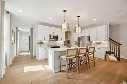 32735 Sandridge Run, Avon Lake, OH 44012