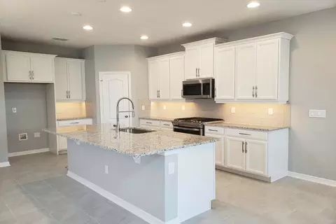 Kitchen - 5043 Prairie Preserve Run, Saint Cloud, FL 34772 photo 1 of 5