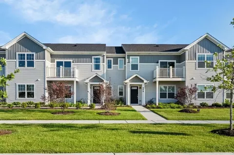 400 Comstock Rd, South Elgin, IL 60177