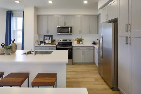 Kitchen - 9570 Hannah Way, Riverside, CA 92503 photo 6 of 7