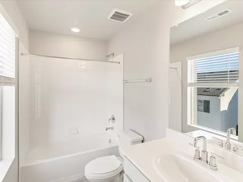Bath - 4781 Talley St, Morrison, CO 80465 photo 3 of 4