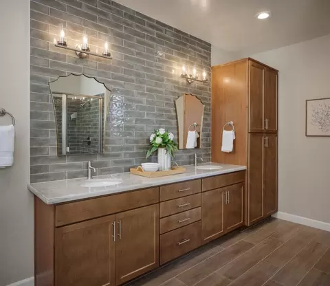 Bath - 1816 Brehler Ave, Sanger, CA 93657 photo 1 of 3