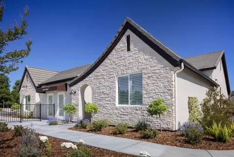Exterior - 1816 Brehler Ave, Sanger, CA 93657 photo 4 of 9