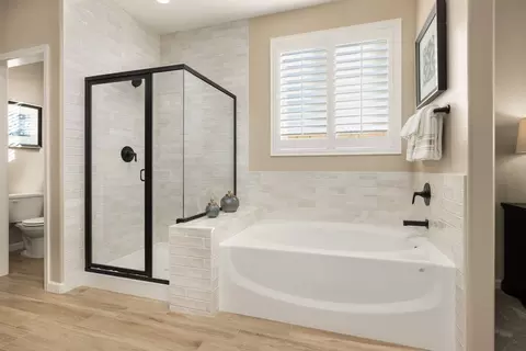 Bath - 1816 Brehler Ave, Sanger, CA 93657 photo 4 of 5