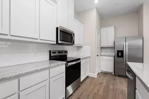 Kitchen - 766 Carson Ln, Pilot Point, TX 76258 photo 5 of 5