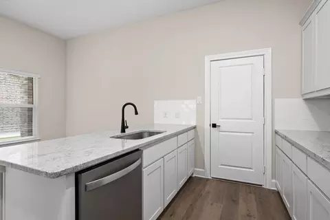 Kitchen - 766 Carson Ln, Pilot Point, TX 76258 photo 4 of 5