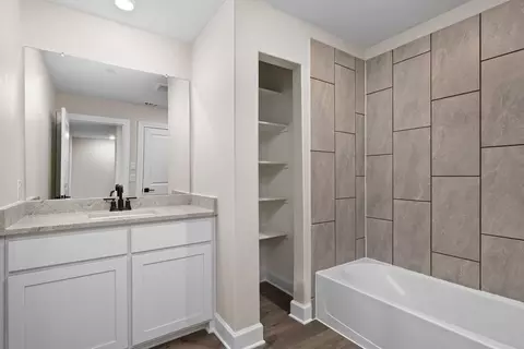 Bath - 766 Carson Ln, Pilot Point, TX 76258 photo 2 of 3