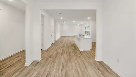 Entry Way - 20 Elderberry St, Freeport, FL 32439 photo 3 of 7