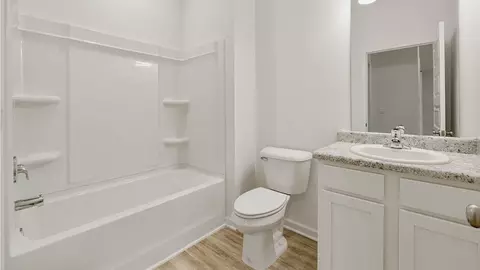 Bath - 20 Elderberry St, Freeport, FL 32439 photo 3 of 4