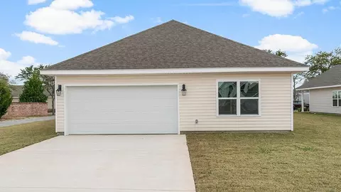 Exterior - 20 Elderberry St, Freeport, FL 32439 photo 2 of 6