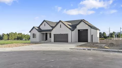 Exterior - 718 N 1600 E, Salem, UT 84653 photo 3 of 17