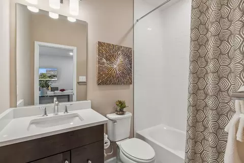 Bath - 7047 Gladebrook Rd, Brandywine, MD 20613 photo 2 of 6