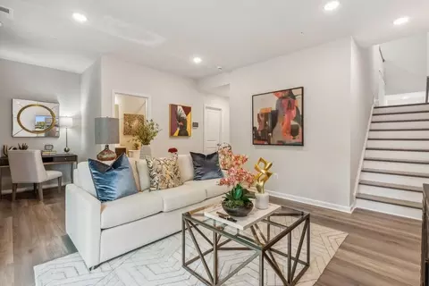 Living - 7047 Gladebrook Rd, Brandywine, MD 20613 photo 6 of 9