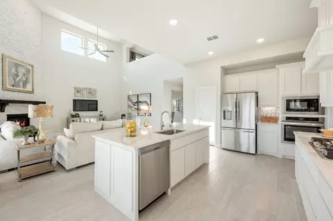Kitchen - 112 Sweetwater Dr, Commerce, TX 75428 photo 4 of 5