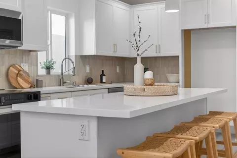 Kitchen - 15538 Colorado Ave, Paramount, CA 90723 photo 1 of 11