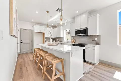 Kitchen - 15540 Colorado Ave, Paramount, CA 90723 photo 3 of 11