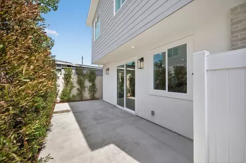 Exterior - 15538 Colorado Ave, Paramount, CA 90723 photo 5 of 9