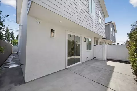 Exterior - 15538 Colorado Ave, Paramount, CA 90723 photo 7 of 9