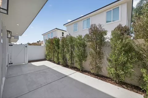 Exterior - 15538 Colorado Ave, Paramount, CA 90723 photo 6 of 9
