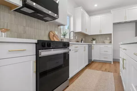 Kitchen - 15538 Colorado Ave, Paramount, CA 90723 photo 8 of 11