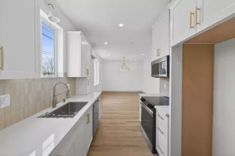 Entry Way - 15538 Colorado Ave, Paramount, CA 90723 photo 16 of 19