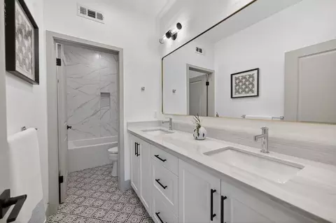 Bath - 15538 Colorado Ave, Paramount, CA 90723 photo 8 of 14