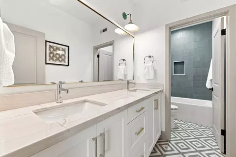 Bath - 15540 Colorado Ave, Paramount, CA 90723 photo 10 of 13