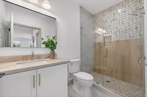 Bath - 15538 Colorado Ave, Paramount, CA 90723 photo 2 of 14