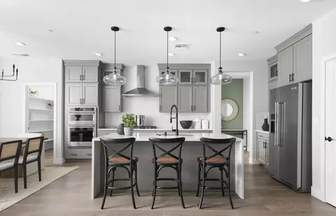 2829 Nicole Gee Dr, Roseville, CA 95747