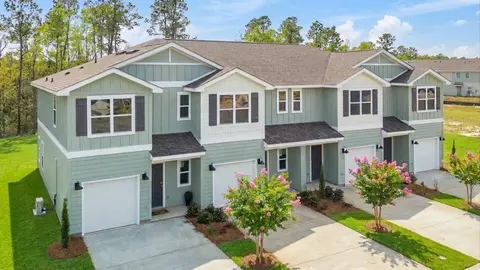 12213 Fraizer Ln, Gulfport, MS 39503